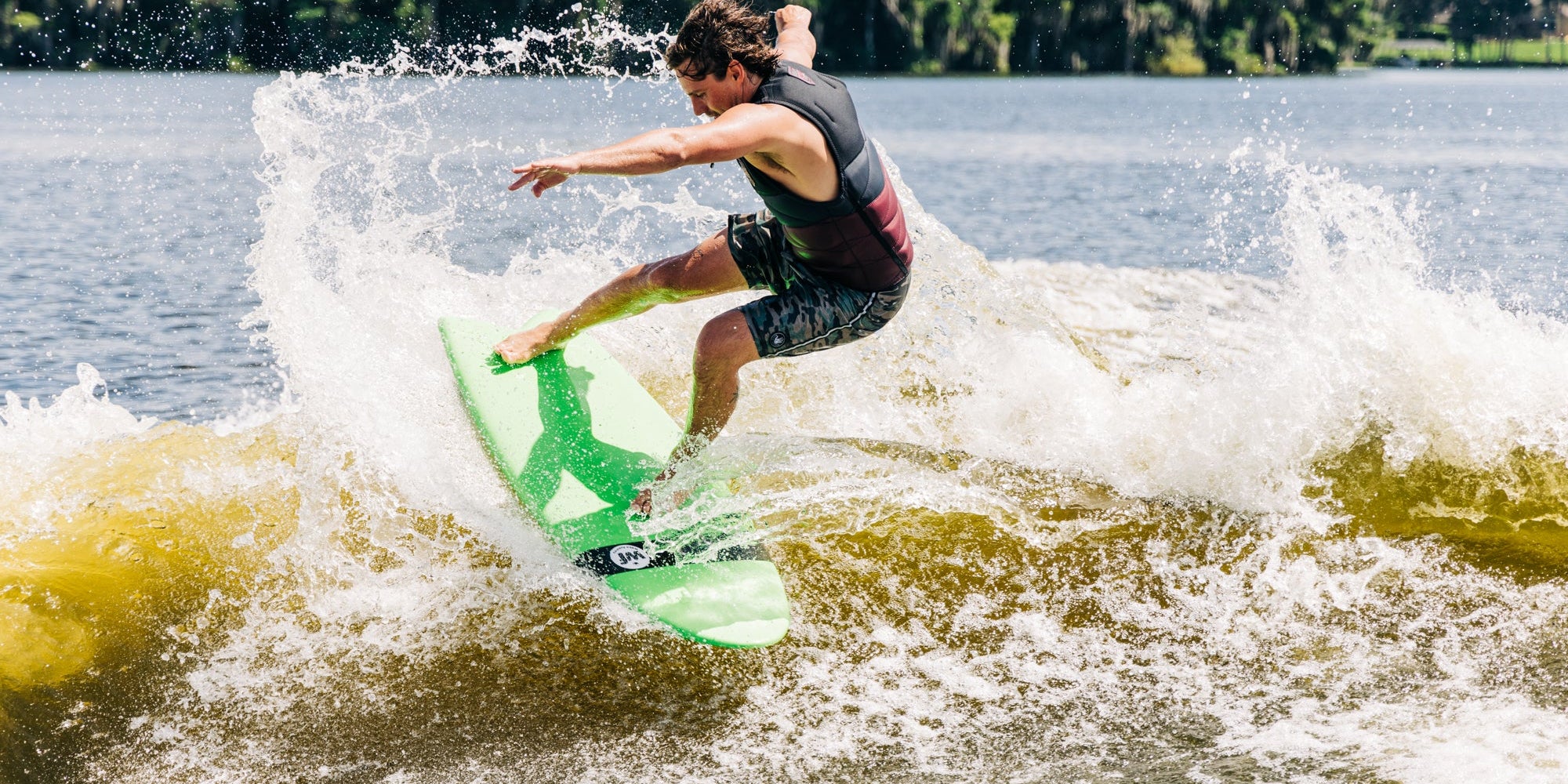 Wakesurfers