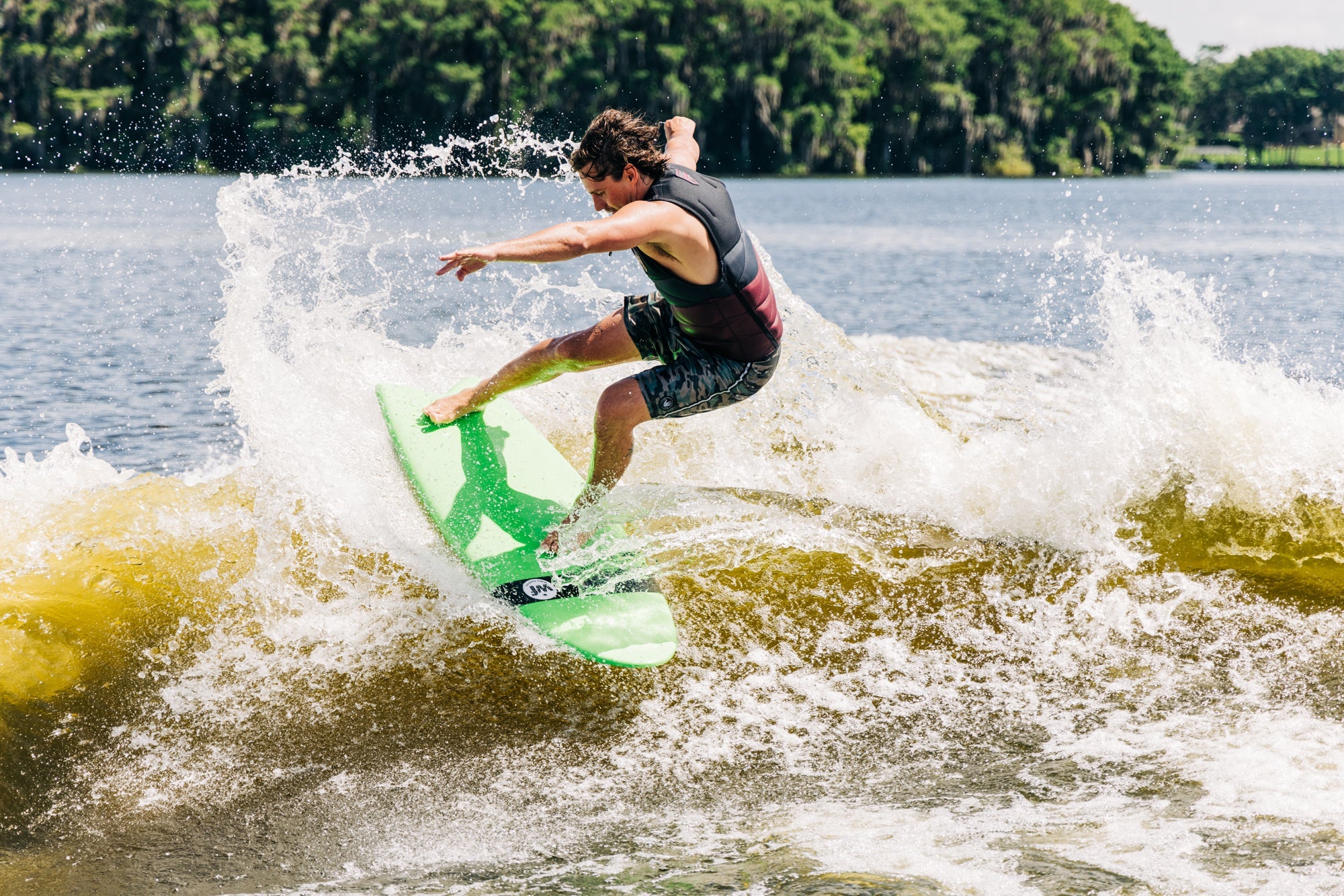Wakesurfers
